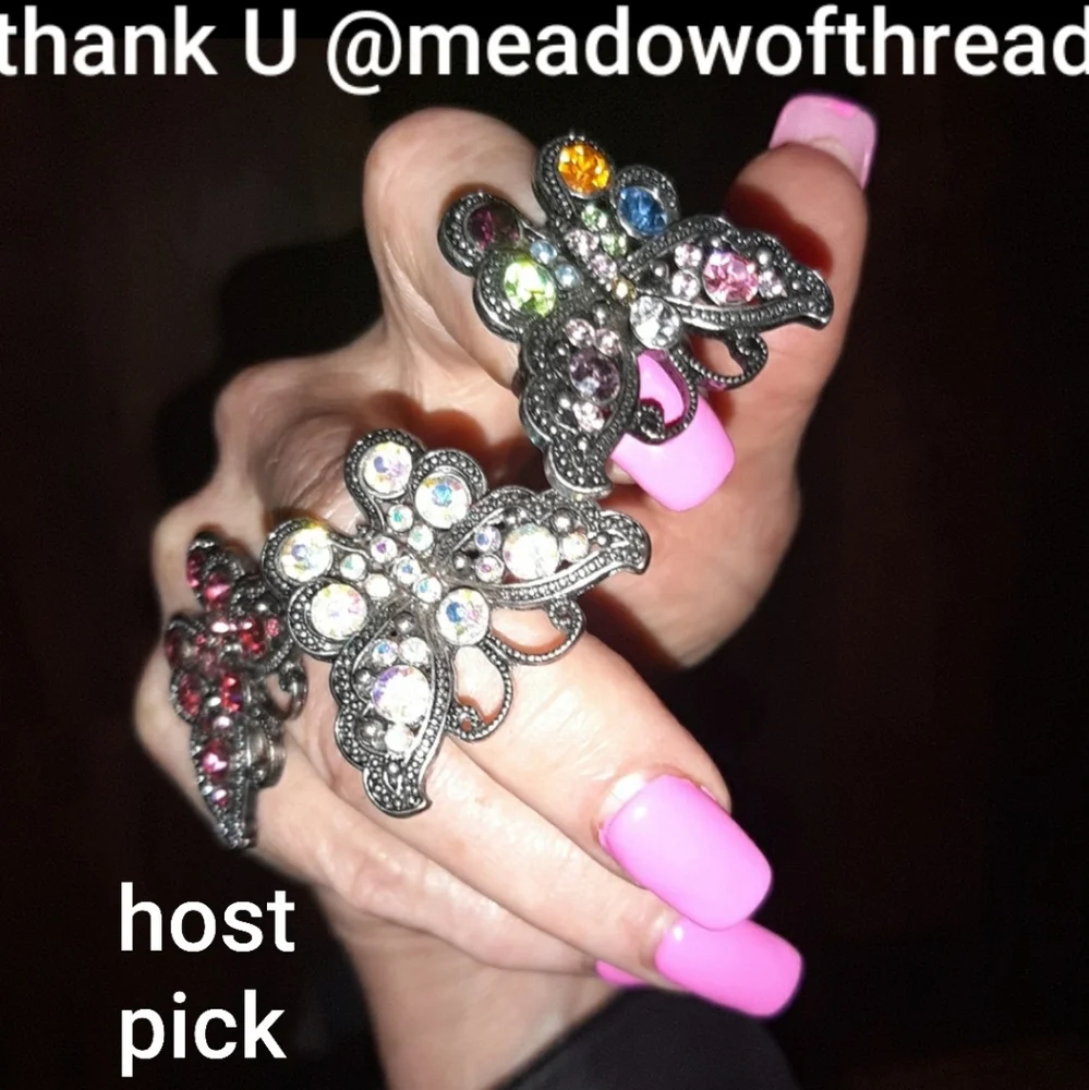 5⭐️ Rated Swarovski Butterfly Ring ~  NWOT